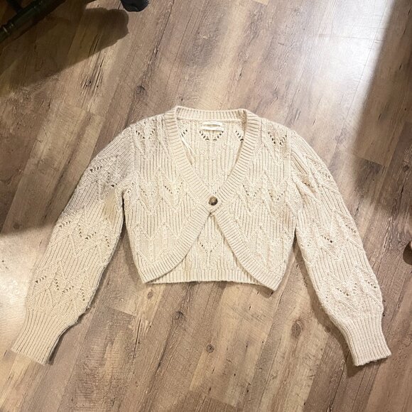 Cozy Knit Button-Front Cropped Cardigan – Cream / Oatmeal - Picture 4 of 7